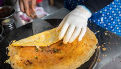 生意好也不擴張！退休阿姨靠一個小攤位，活出富足又踏實的人生