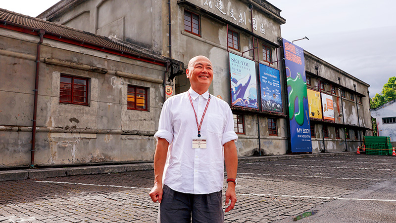 57歲補教名師到花蓮摺衣服，他成無印良品哥姐代言人