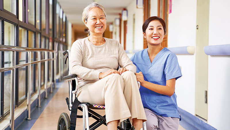 連治療師、廚師、清潔員都媒合，巧虎推手變日本長照大神