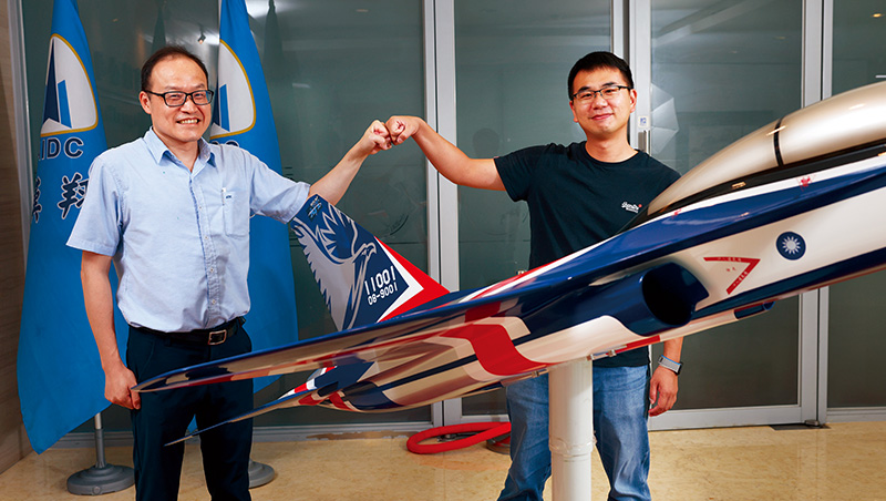 14萬小時課程+懶人包打破隔閡，漢翔讓老廠不被退休潮拖垮