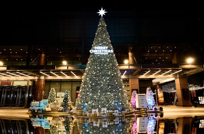 新光三越台中中港店聖誕樹2025