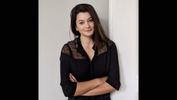 從廚藝學院到AI總監！黃仁勳「炸雞局」幕後推手是她，策畫1個月、選店有巧思