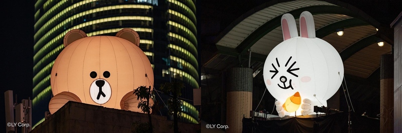 2025新北耶誕城熊大、兔兔氣偶裝置