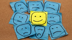 不是不夠努力，是太想被喜歡！阿德勒教你放下「被認可的焦慮」