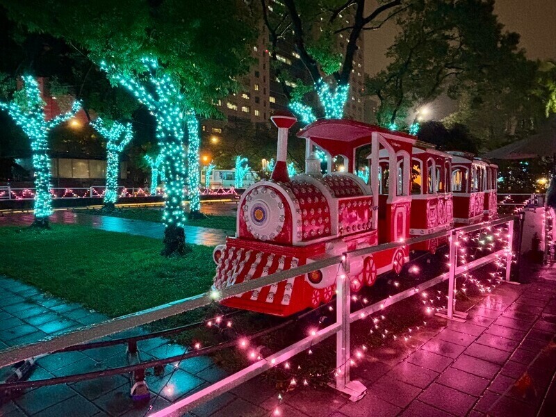 2025新北耶誕城遊樂設施：童話列車