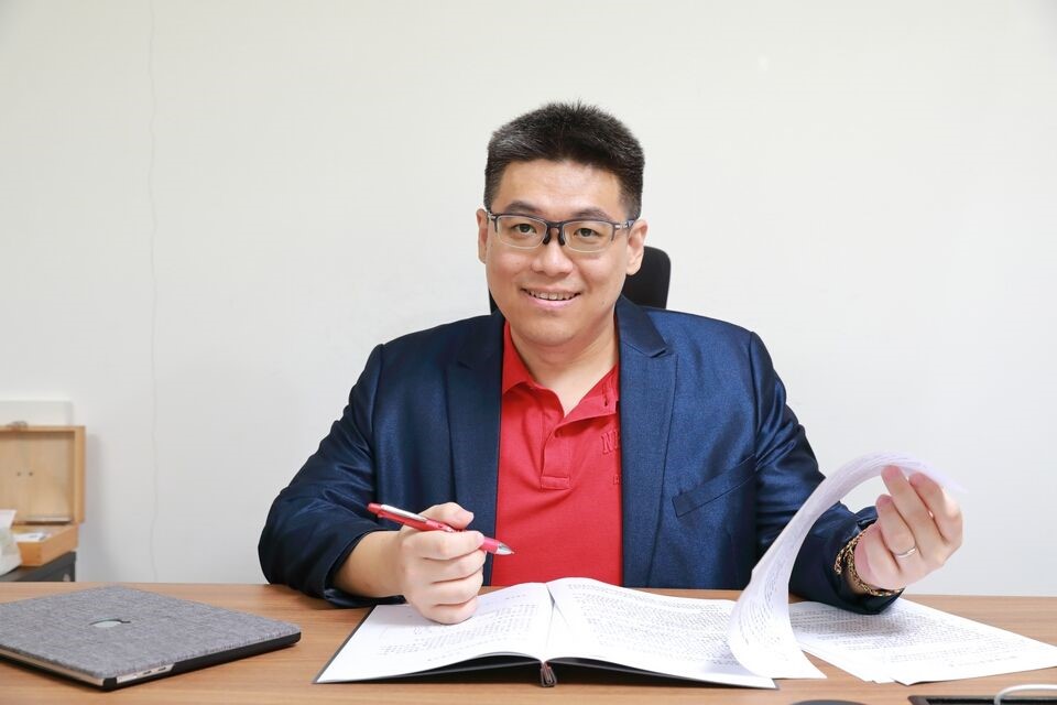 MBC多元資本創辦人暨執行長林俊洲，長期關注資本運作與企業成長議題，並以實務經驗協助中小企業調整營運與組織結構。