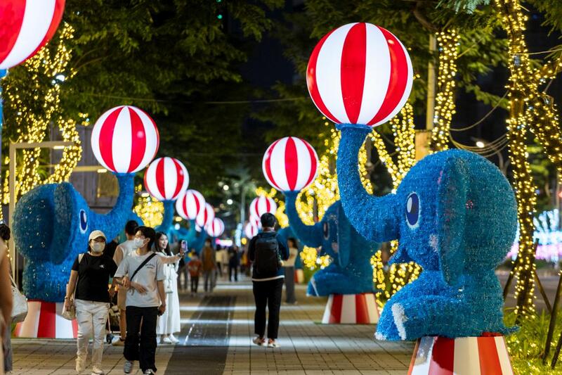 2025新北耶誕城人行道燈飾