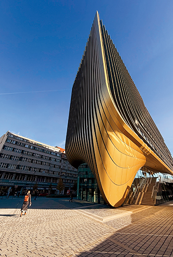 百塔之城的未來建築