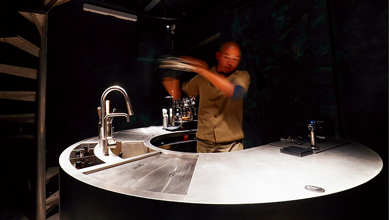 一次只接待一組　開箱台灣首間「板前咖啡調飲」