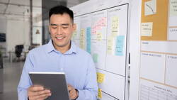 他50歲後看清資本主義本質：不願做「這件事」的人，財富終將流向他人