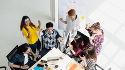 光靠高薪不夠看！YZ世代最在意的5大求職關鍵、公司福利一次看