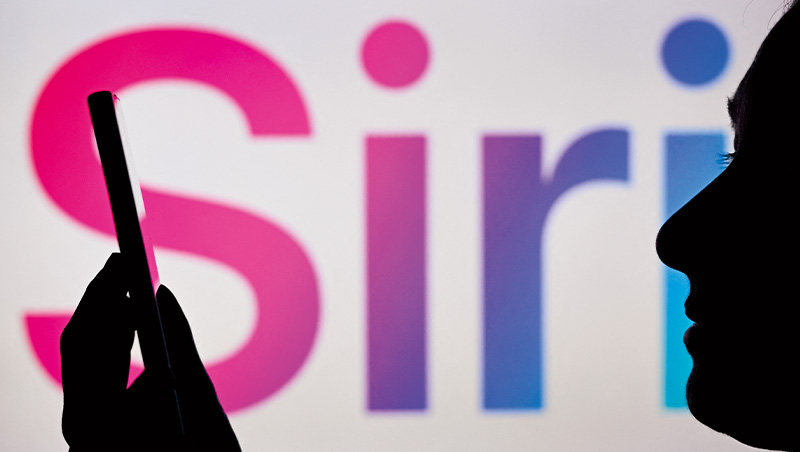 蘋果Siri卡關14年！庫克挖角微軟大將拚AI
