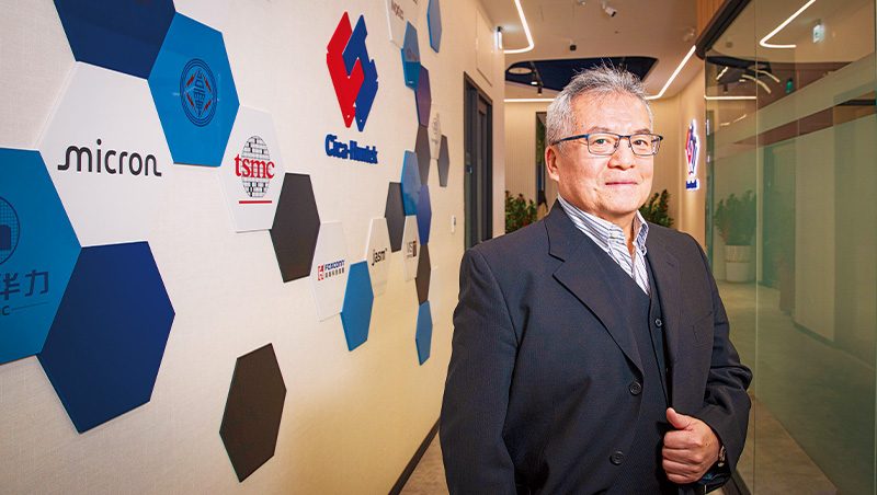 矽科宏晟搭擴廠潮，EPS飆五倍！半導體廠務小蝦米怎追上大鯨魚