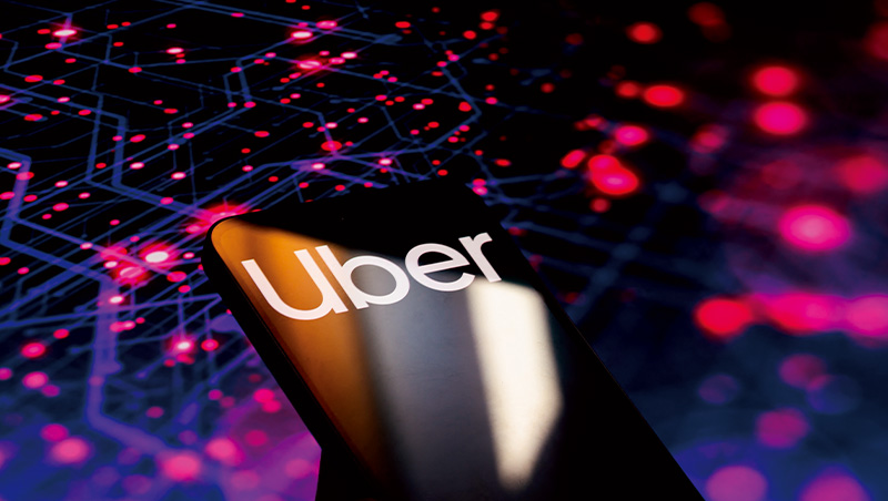 覺悟「打仗，別再求共識」，Uber執行長讓大虧變季賺2千億