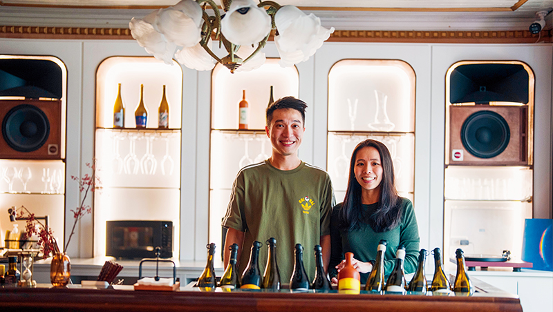 推開西門町神秘的時空門　去豪華鐘錶舊總部喝一杯自然酒