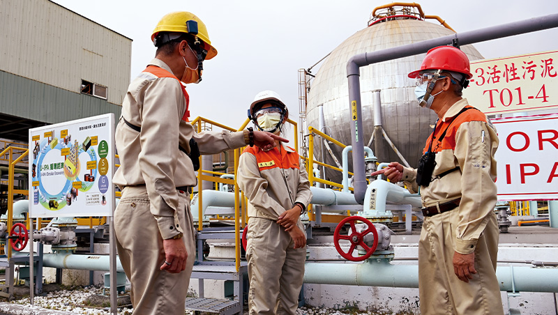 它們，有ChatGPT學不走的寶貝！李長榮、大成「老創AI戰」