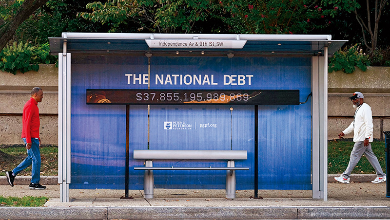 川普爭格陵蘭掀「資產武器化」，美債該留嗎？黃金還能漲多少？