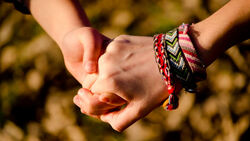 當「主揪」心很累？她停止聯繫朋友一個月，發現30歲後最舒服的友情關係