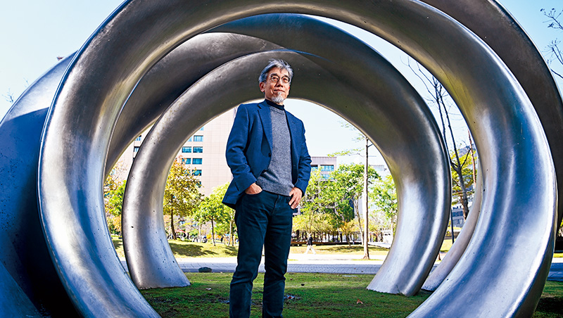 勇敢一點，放下30年經驗也是新能力！金控老將帶LINE Bank虧轉盈