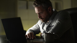 3天工作縮短到1小時！新創CEO：別只把AI當搜尋引擎，好人才每天必做這件事