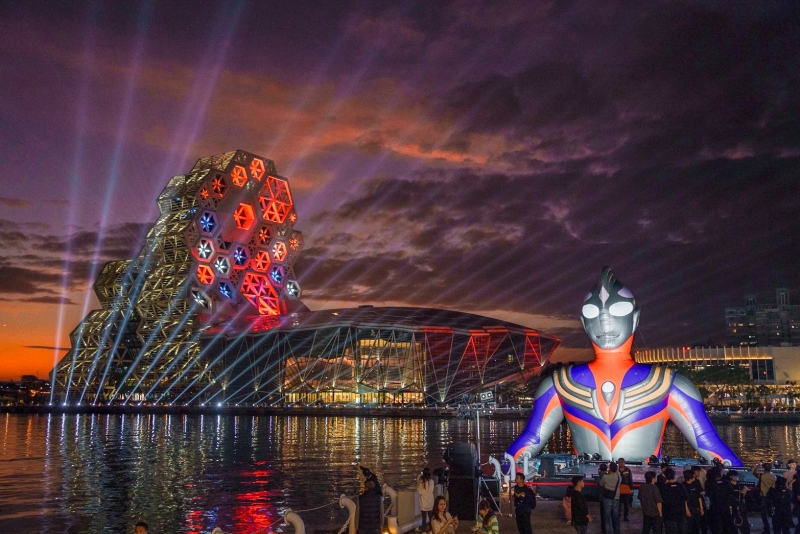 2026高雄燈會冬日遊樂園｜超人力霸王