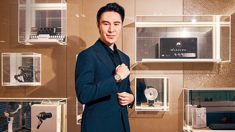 別讓無效社交的沙子填滿人生！聲音經濟推手用七只錶提醒為何而戰