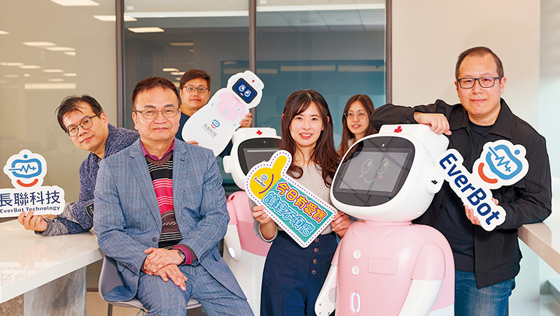 AI創新百強》它讓護理師每天少走一萬步，長聯一週5千題庫打造醫院AI大腦