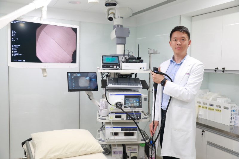 隨著科技進步，腸胃鏡檢查相關的軟硬體設備持續演進，影像呈現、紀錄與判讀輔助等環節，也逐步被納入檢查流程之中，成為臨床檢查的重要支援。