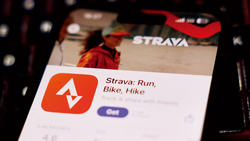 突破Nike夾殺擁1.8億用戶，「運動界臉書」什麼來頭？