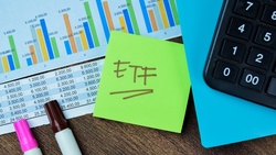 定期定額不是保證獲利！專家：挑ETF先看「這1個指標」