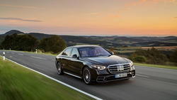 從汽車發明到豪華標竿 140 年後為何 Mercedes-Benz 仍以 S-Class 定義頂級座駕？