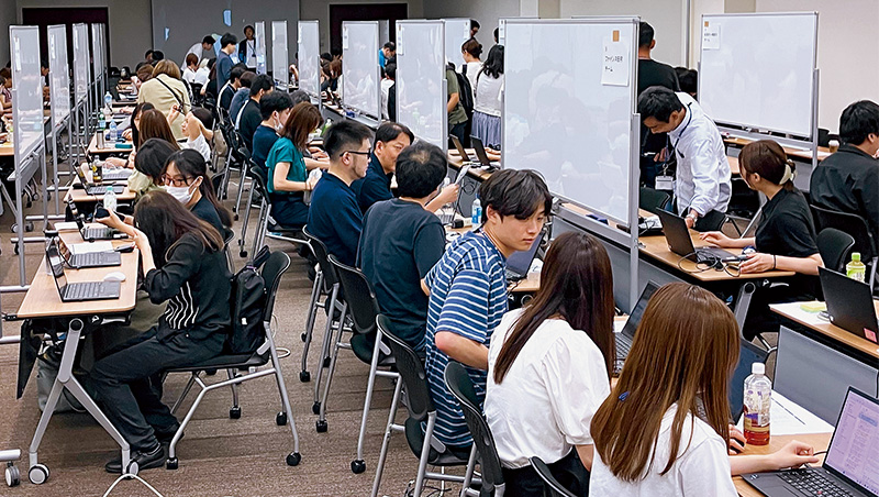 拚省300萬工時、投報率10倍，日本金融業換AI腦實錄