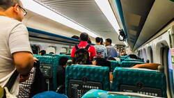 清明高鐵自由座人潮有多少？LINE TODAY「1鍵下滑」立刻查，還可預估排隊時間