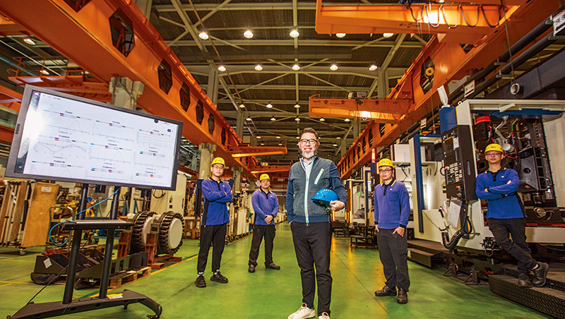 鬍子哥的小廠鬥陣記》為工具機廠搭橋的人！他拚共好，拉220小廠一起活（上）