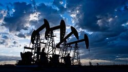 油價突破80美元衝擊股市！美產油全球第一，為什麼油價還被伊朗牽著走？