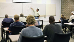 德國最高薪職業排行出爐：法律、IT、金融稱霸，AI時代這7類科系最抗跌