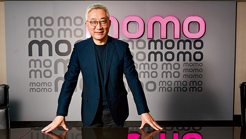 當Google先找蝦皮合作AI商務，momo衝刺「不變的事」備戰