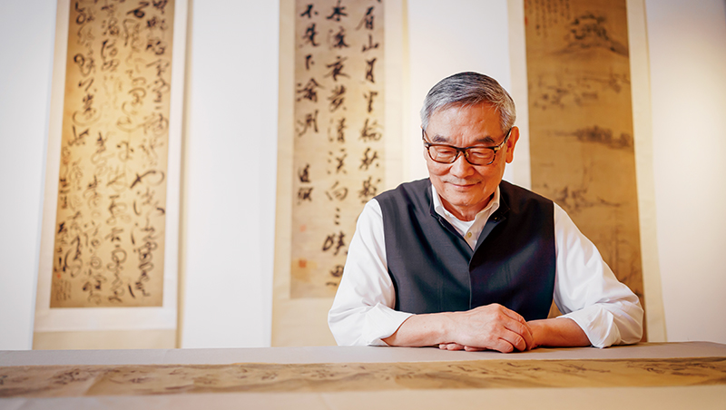 明朝狂粉的雲端帝國！何國慶蒐墨寶：人品不合格，直接刷掉