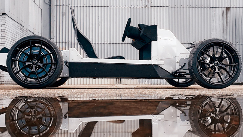 5分鐘讓特斯拉充飽電？芬蘭殺進固態電池軍備賽