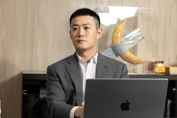 敦陽科技執行長特助梁哲維表示，穩定幣導入背後，涉及銀行內部法遵、資訊與資安等多部門整合。