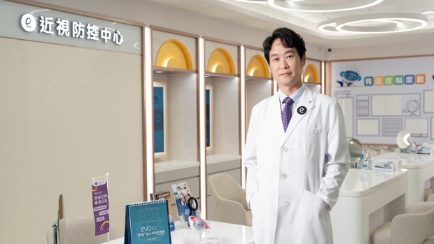 桃園大學眼科院長 王甯加醫師
