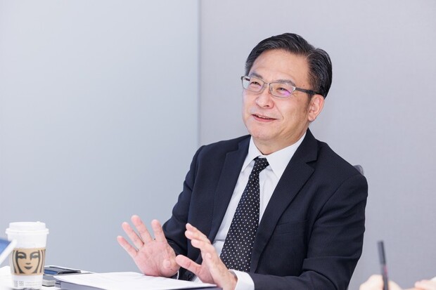 戴爾科技集團技術副總經理李百飛指出,企業導入 AI 應先聚焦經營痛點與應用場景,再依實際需求配置模型、算力與技術架構。