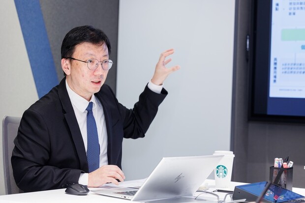 勤業眾信執行副總經理江榮倫認為,Agentic AI 衝擊的不只是 IT 系統,更將推動企業重新設計流程、權責與人機協作模式。