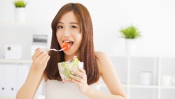吃飯時間也影響大腦？研究：限時進食有望延緩認知衰退