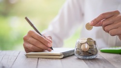 拚命存錢想財富自由，真的退休後卻不敢花？理財專家教你設定「忘憂數字」
