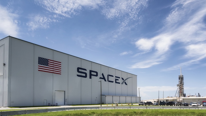 SpaceX和特斯拉要變一家？地表最大合併案，誰得利、誰埋單