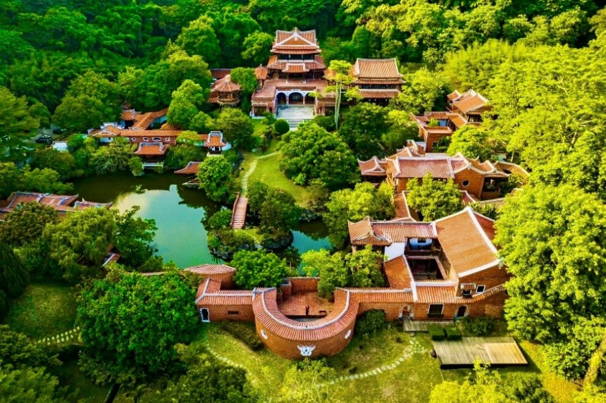 高端旅宿不再比規格，一座山中園林，如何奪下米其林一星鑰？