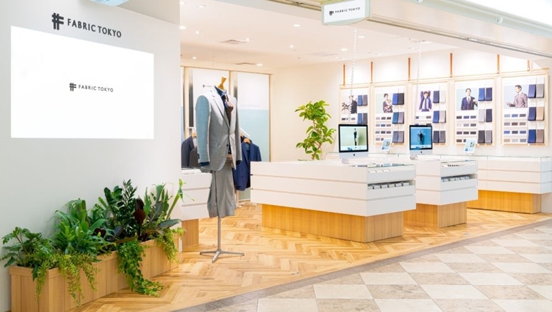 解放服飾業庫存的新零售》實體店量身、網路下單，日本成長200%的「訂製西服」