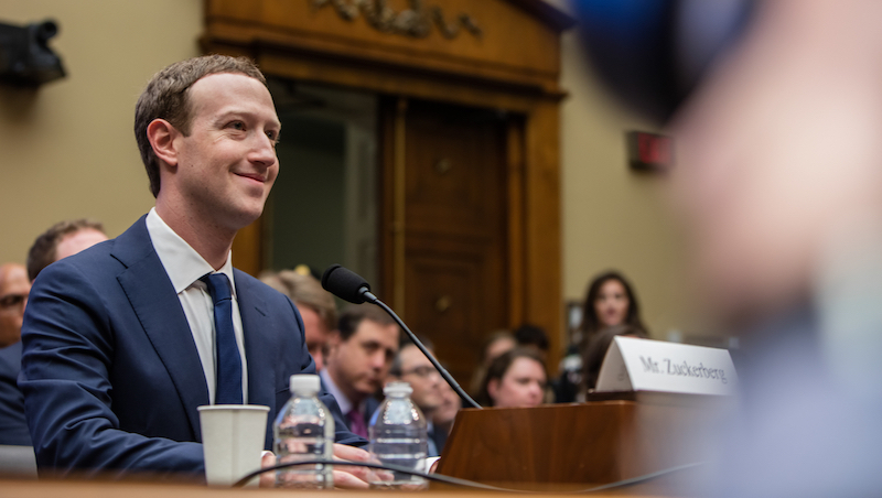 Facebook要成立「最高法院」...佐克伯為什麼希望被監管？