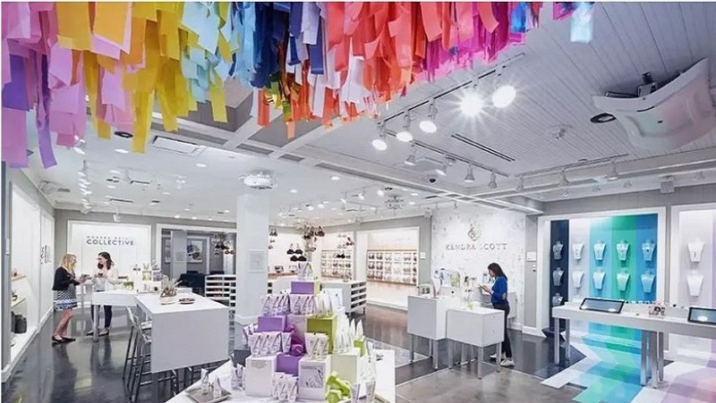 麥肯錫開了一間「賣珠寶、彩妝、內衣」的實體零售店，為什麼？